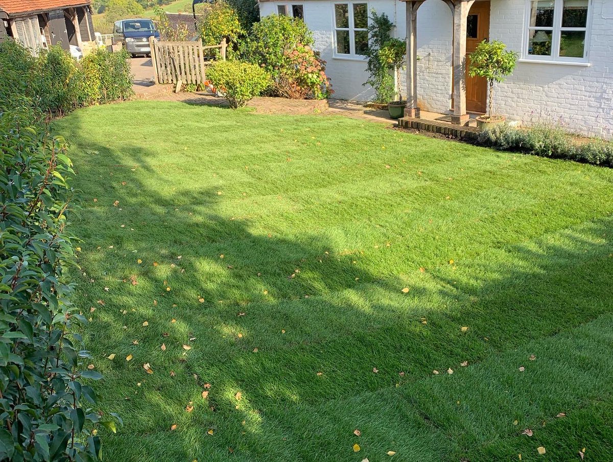 A lovely 110m2 turf laid yesterday for a returning customer in Heathield. Existing area had been excavated and removed all shrubs, new topsoil added and this is the finished result 😀