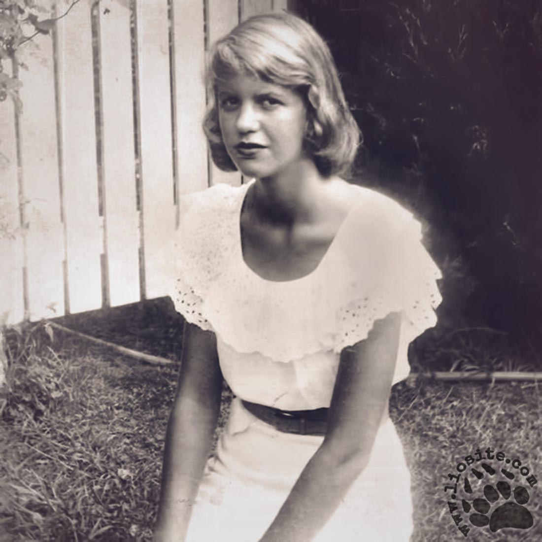  I desire the things which will destroy me in the end. Happy birthday, the blazing Sylvia Plath ... 
