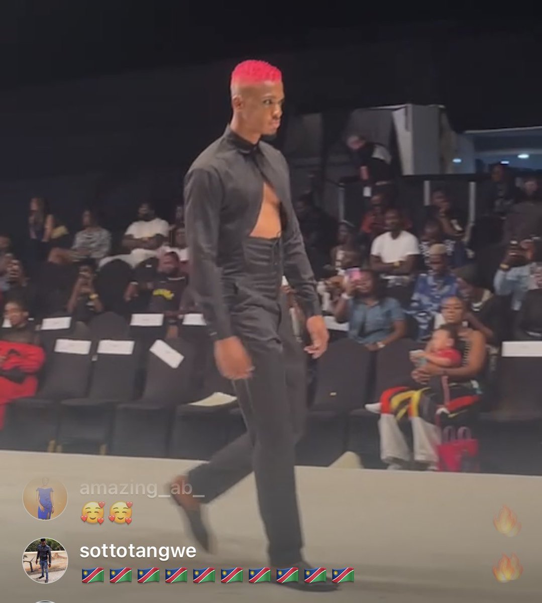 MMosimanekgosi's tweet photo. King mono boy ATE and left no crumbs 
#LagosFW2022
#LagosFW22
GROOVYMONO AT LAGOSFW22

GROOVYMONO IS COMING
#GroovyMono𓃵 
@groovymono https://t.co/SR4De3aS5q
