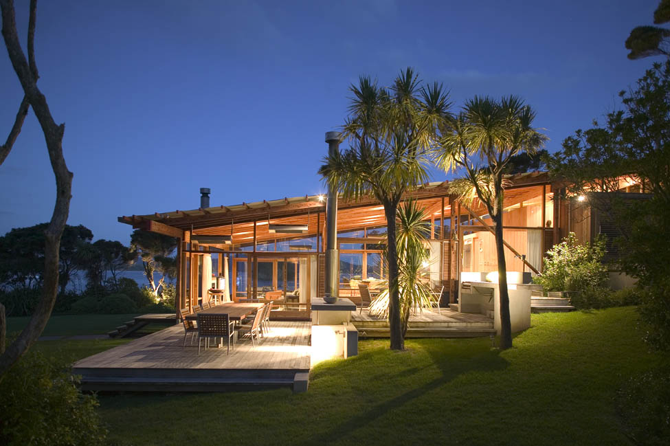 With those views... I would want more windows. 
📍Auckland