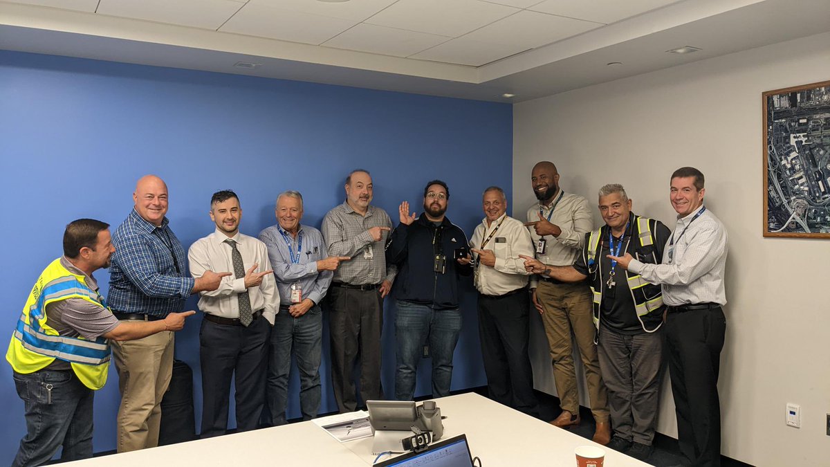 Congratulations to Kem Arce on his 5 year milestone anniversary with United Airlines.