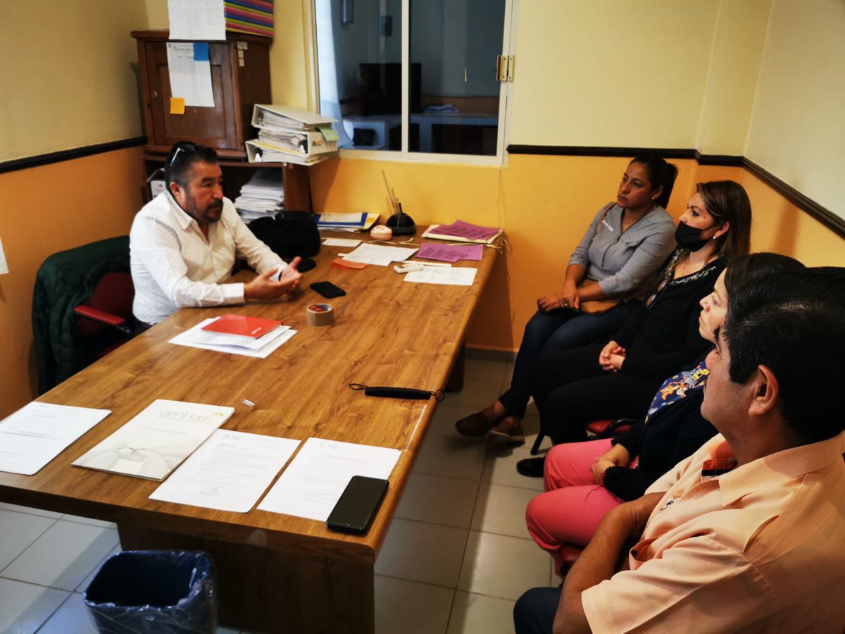 SergioARmzM38's tweet photo. 📌 Esta mañana asistí a una reunión de trabajo en la Clinica periférica de San Pedro #Coahuila por indicación de nuestro Secretario General; Mtro. Xico De La Cruz, donde se atendieron las necesidades del personal que labora en nuestra institución de Servicio Médico. https://t.co/mj3OxvVTah