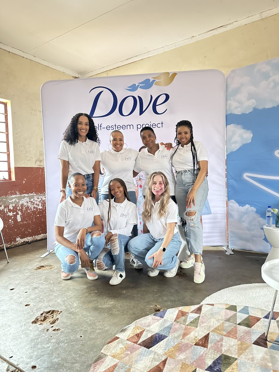 iamleannemusic's tweet image. Out in Limpopo for the next 2 days with @Dove teaching our young girls about positive self esteem 💙 #DoveDay #SelfEsteemProject #DovePartner