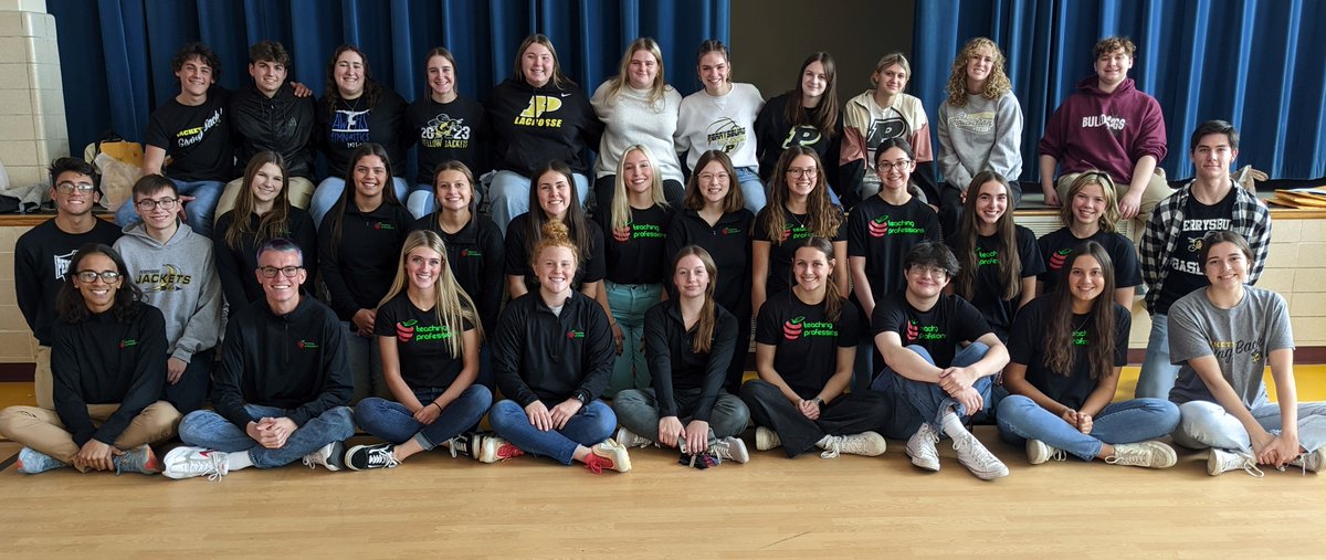 So proud of these <a href="/pentacareerctr/">Penta Career Center</a> <a href="/PHSjackets/">Perrysburg High School</a> future teachers.  They worked hard today for #ReadForTheRecord and completed their first field experience.