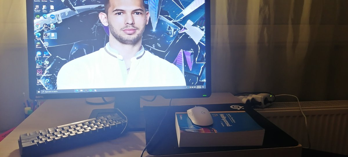 Kylox tweet media