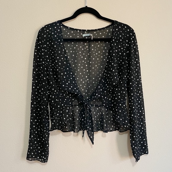 KMoonwillow's tweet photo. So good I had to share! Check out all the items I'm loving on @Poshmarkapp #poshmark #fashion #style #shopmycloset #orvis #urbanoutfitters: https://t.co/TrIWli3rSk https://t.co/7QoZ4SfxDR