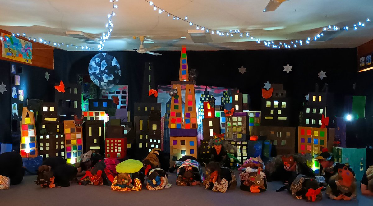 franklynewman's tweet photo. Last night Katoomba North PS presented an all school takeover as part of their journey with @SydOperaHouse Creative Leadership In Learning program. Thanks artist Sophie kelly and hard working staff. Massive effort. Memories for life https://t.co/eIWLxovrCt