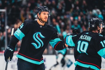 McCann and oleksiak fist bump