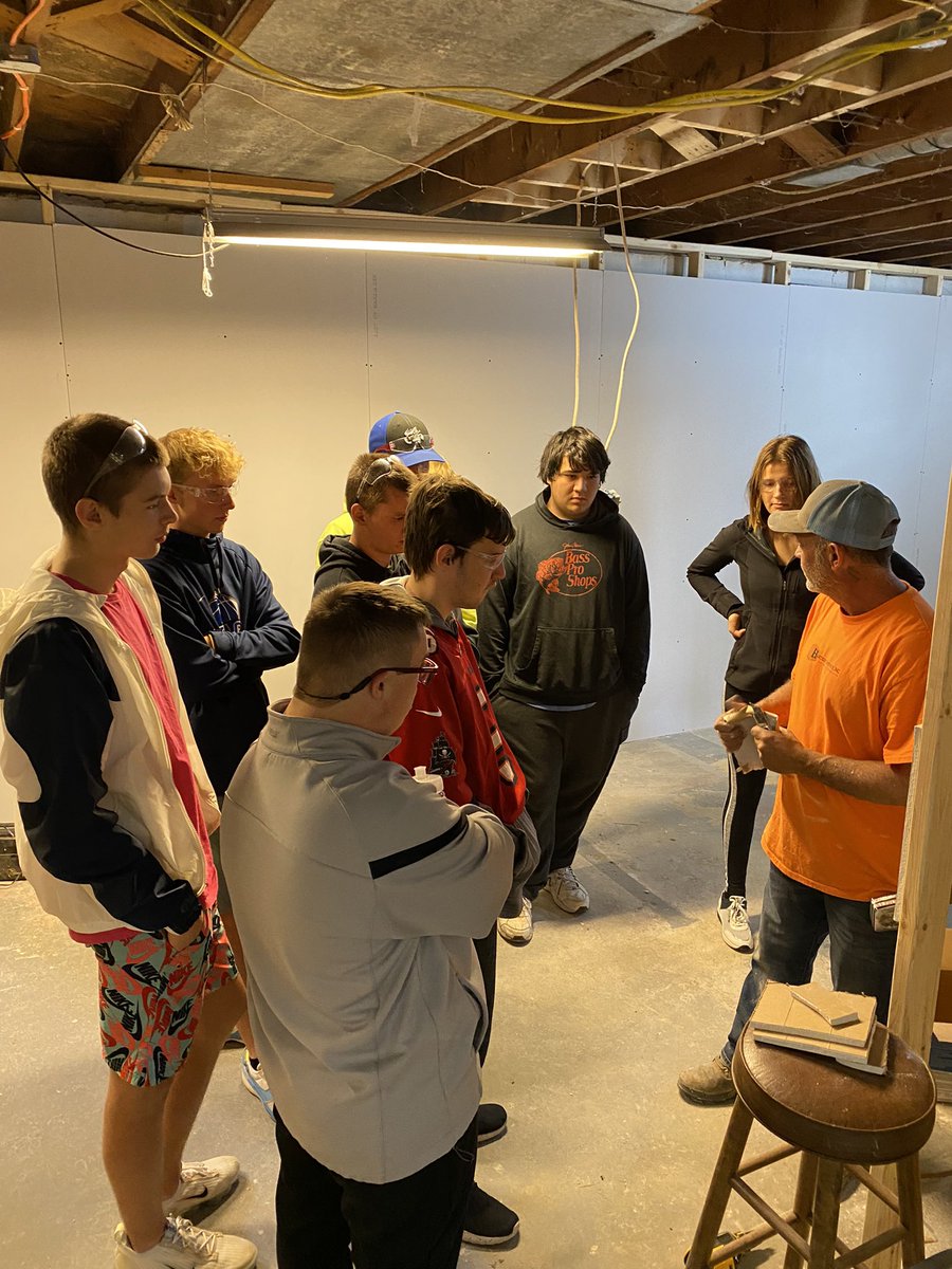 MrZweep's tweet photo. Thank you Kevin Kozeny for the lessons in drywall today. What a great opportunity for students to be on the job site and to see the trades in action! #teachsts #ne_sts #lpslions #pride_purple #necareered #iloveps #nelovesps #shopclass #itisagreatdaytobeashopteacher #cte https://t.co/j5F0e7qSFZ