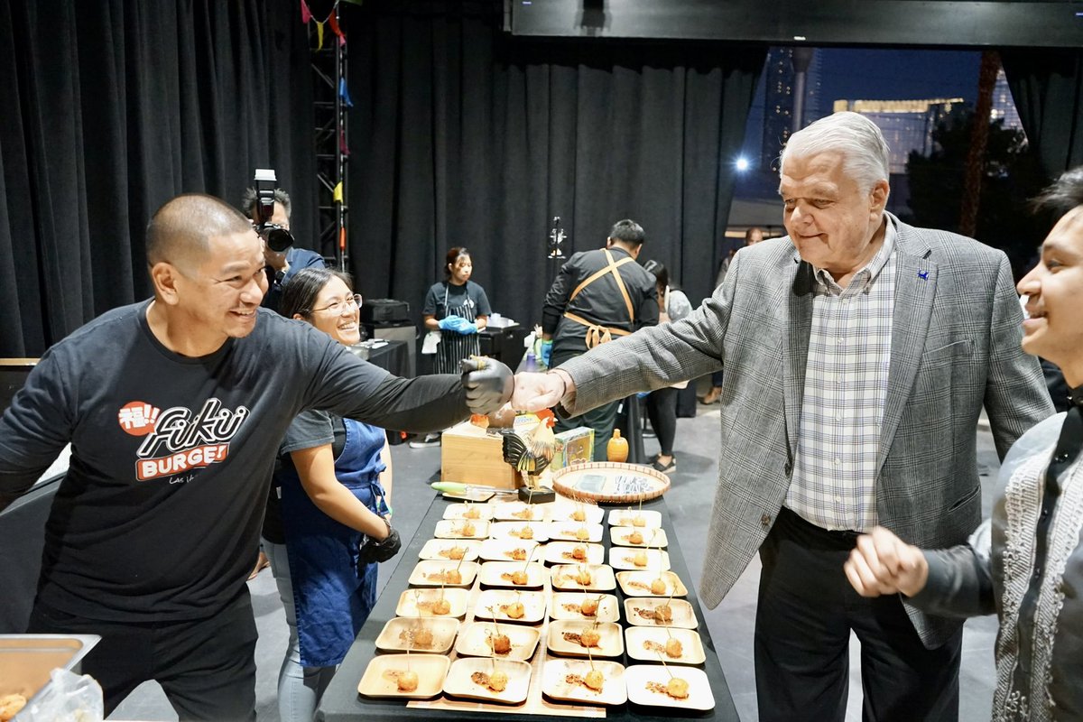 SteveSisolak's tweet photo. Visiting the Filipino Night Market is an absolute must if you're in Las Vegas. Great to meet so many entrepreneurs, try some delicious food and hear from Nevadans - many of whom have already voted! https://t.co/iyfIfOibFK