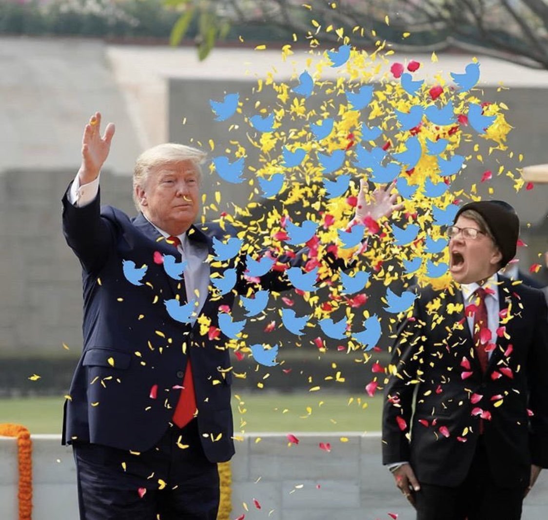 FactFiction11's tweet image. Thank You Elon 👏👏 @elonmusk 

JUST IN: Former President Donald Trump says his Twitter account will be reinstated on Monday.

Welcome back President @Trump #DonaldTrump