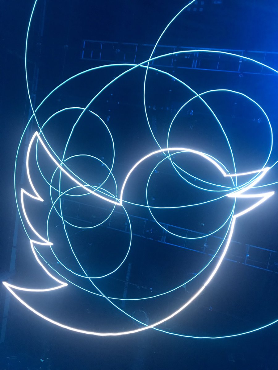 Christine Smith tweet media