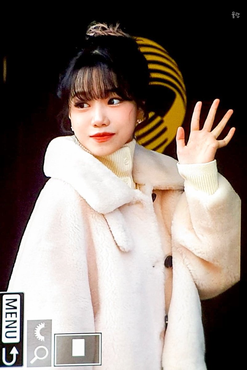 221028 프리뷰
푸근하다

#조유리 #チョユリ #JOYURI