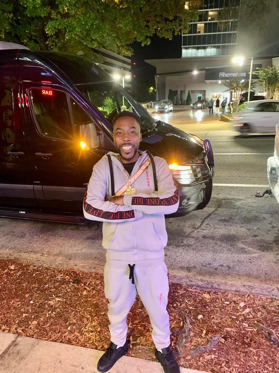 LKeys (@lkeys303) on Twitter photo Out here in ATL. Knocking out a show + features. Hit up <a href="/AveryTurnerJR/">Avery Turner Jr.</a> if you’re looking to work. Out here in ATL. Knocking out a show + features. Hit up <a href="/AveryTurnerJR/">Avery Turner Jr.</a> if you’re looking to work.