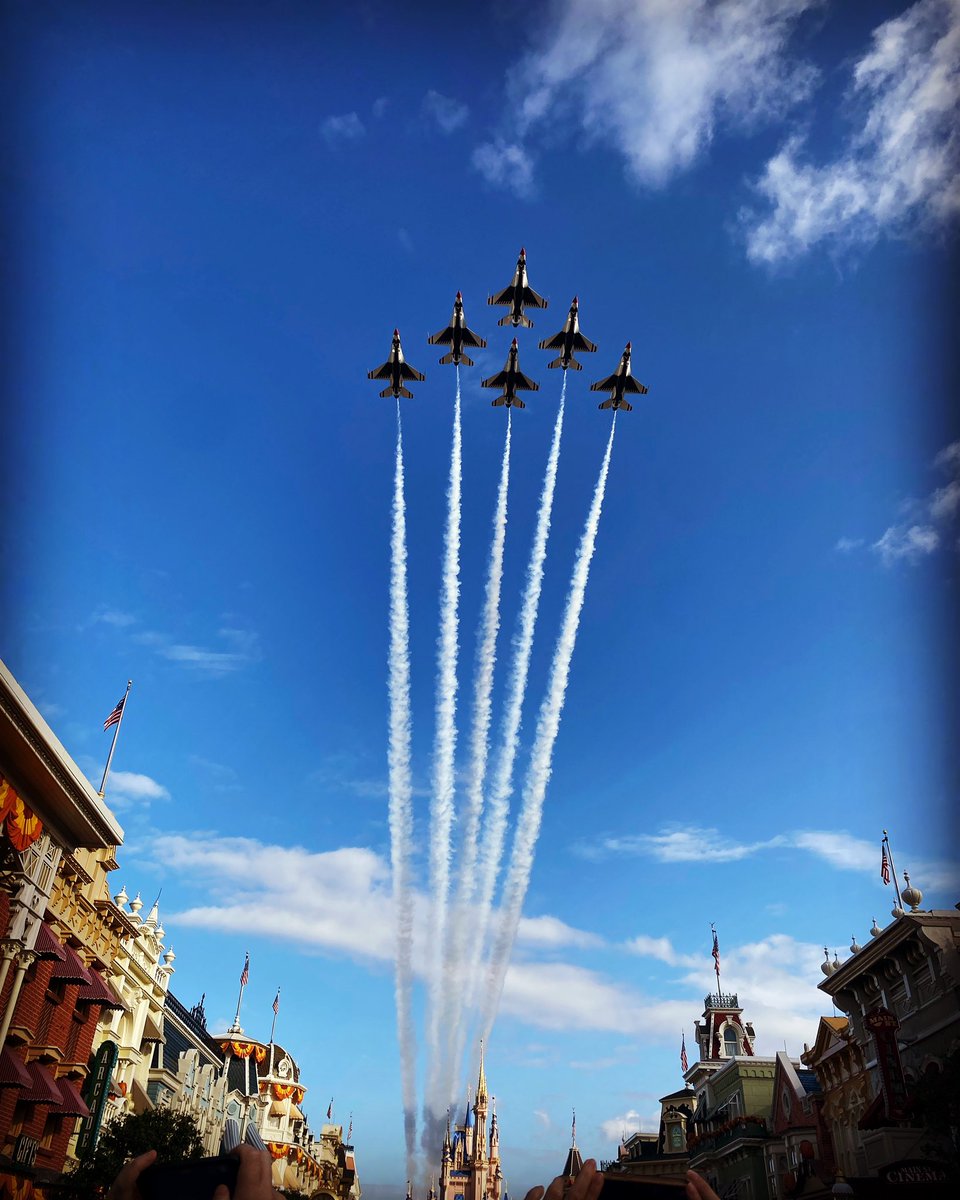 jamieeubanksmvp's tweet photo. This morning Disney hosted a flyover the Magic Kingdom by the US Airforce Thunderbirds. It was a beautiful site.
#militaryappreciation #military #usairforce #thunderbirds #mvpparks #magickingdom #disney #magicalvacationplanner https://t.co/NHMgNSR9U9