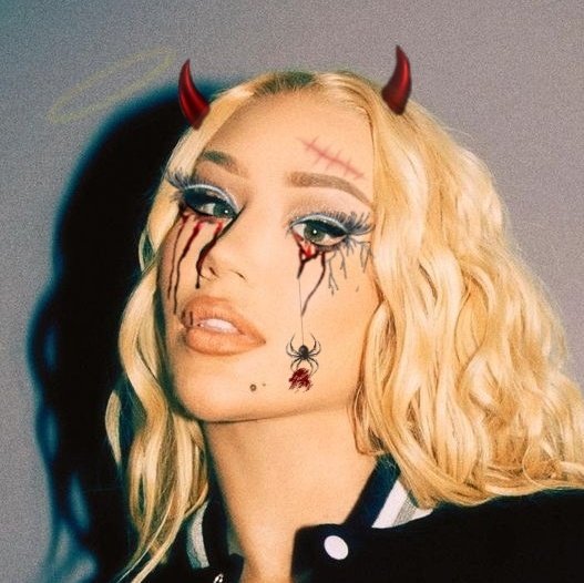 theazalean_brrn's tweet photo. Halloween 🎃 https://t.co/W05Pj2xpru