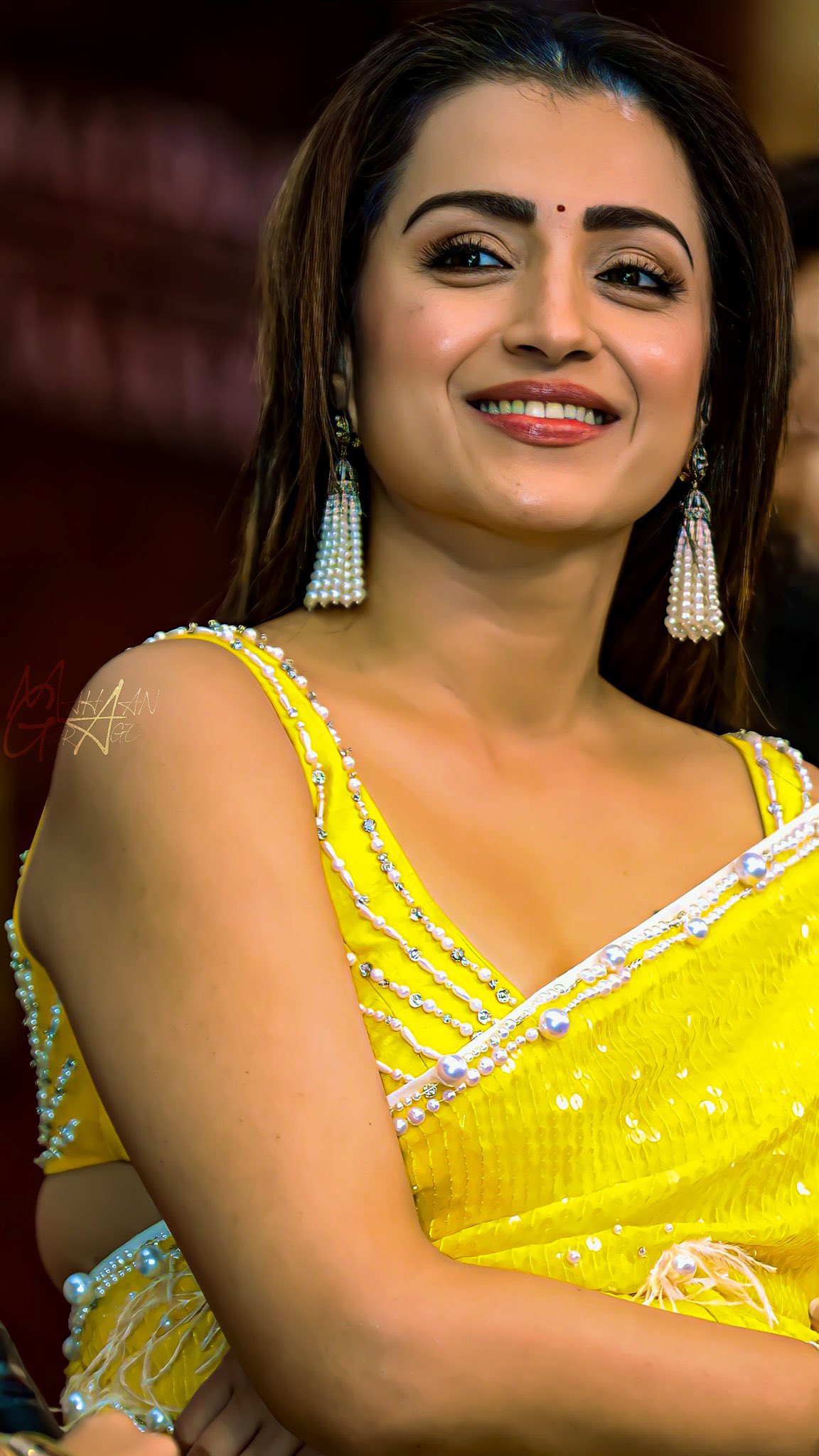 FgH64s5VIAACLy0?format=jpg&name=large