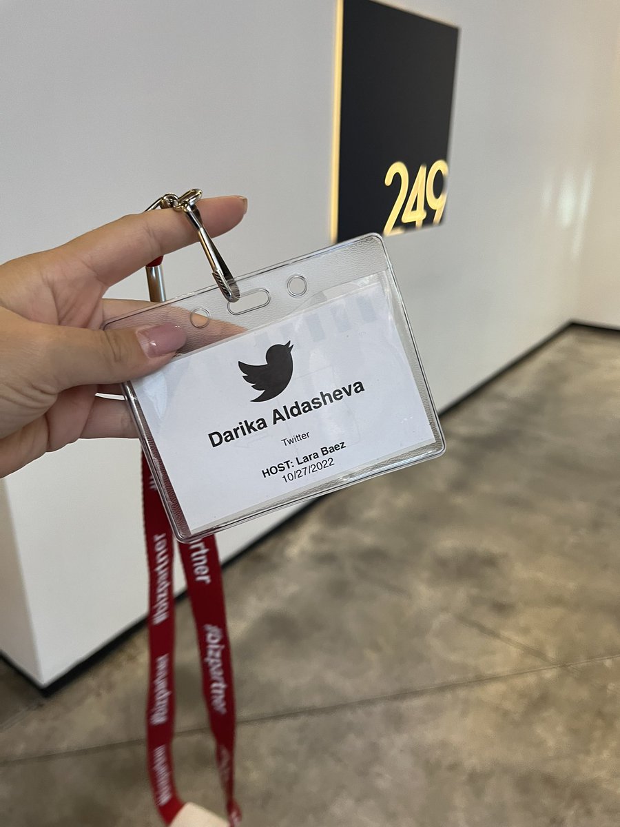 In the tweeps house in NY! Thanks Lara Baez for amazing your. <a href="/ktopenn/">Katie Penn</a>  I could have never captured the opportunities that you were able to share with me