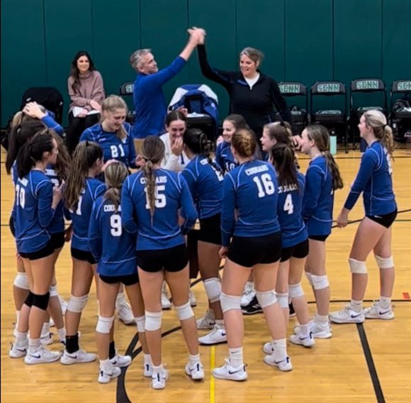 VHCougarVB's tweet photo. Cougars win a Regional title for the first time in 12 years, 25-14, 25-23 over Carmel at Chicago Senn HS. VH now 31-5 and headed home to host a Sectional semifinal on Monday at 6 pm. Will you be there for these girls?! https://t.co/5i2YAVuuzk