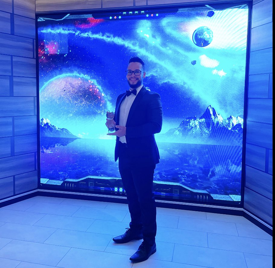 bra_an's tweet photo. Una gran noche, con un gran resultado. Afortunado de encontrarme en una pasión. #NCLGivingJoy Winners Ceremony. https://t.co/MzJbidH1ZA