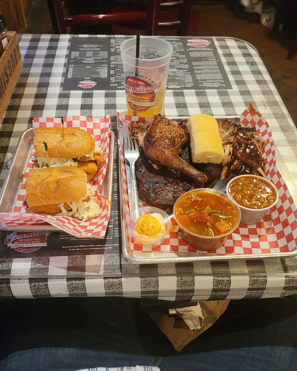 soulfoodscholar's tweet image. Had some free time in #Memphis, so I got my #firstdinner at @CommissaryBBQ: #pork #spareribs, #pulled pork, #sausage, #chicken, #friedcatfish with #coleslaw, #baked beans, #brunswickstew, and a very good slice of #lemoniceboxpie🍋. #barbecue