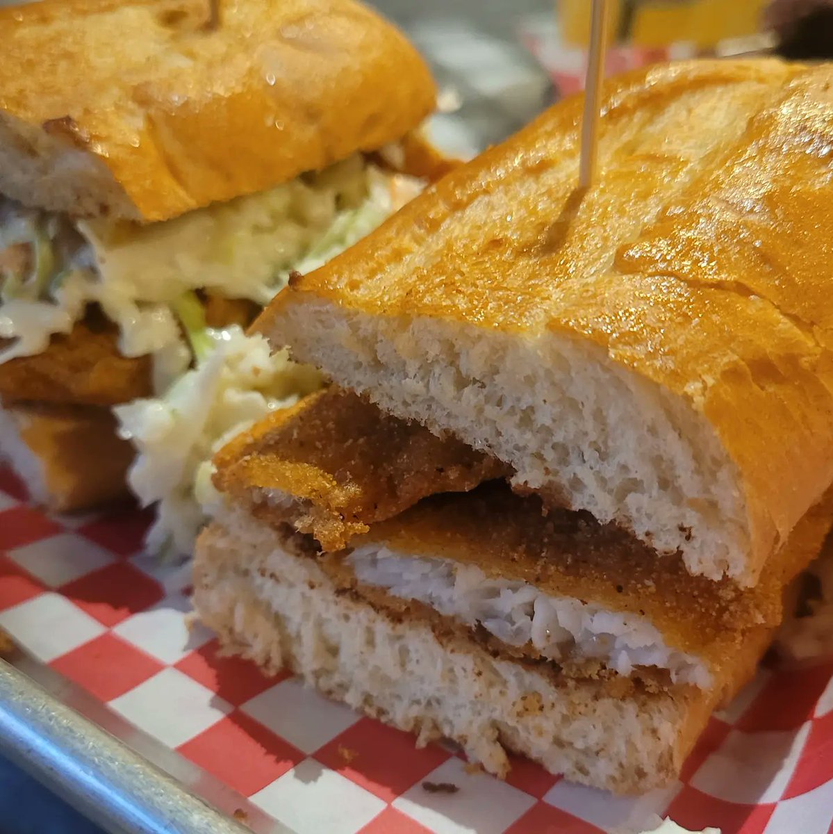 soulfoodscholar's tweet image. Had some free time in #Memphis, so I got my #firstdinner at @CommissaryBBQ: #pork #spareribs, #pulled pork, #sausage, #chicken, #friedcatfish with #coleslaw, #baked beans, #brunswickstew, and a very good slice of #lemoniceboxpie🍋. #barbecue