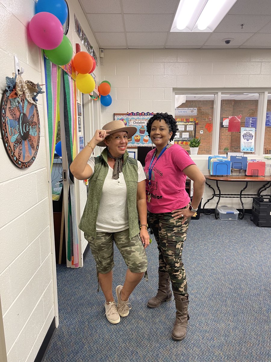 sandywright1980's tweet photo. Camo Day! #Jaguarpride https://t.co/LrsiKiQEbj