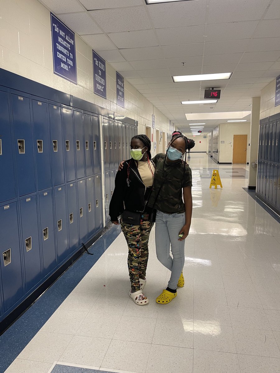 sandywright1980's tweet photo. Camo Day! #Jaguarpride https://t.co/LrsiKiQEbj