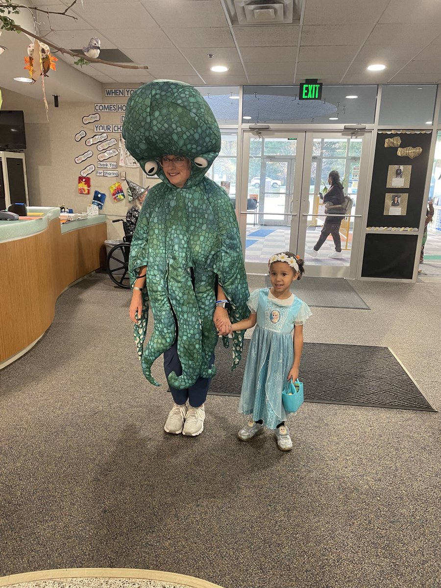 What fun seeing all the faces of our youngest scholars! #thejourneystartsinpreschool #fallfestival #familymemories #Earlychildhood #ECCadventures