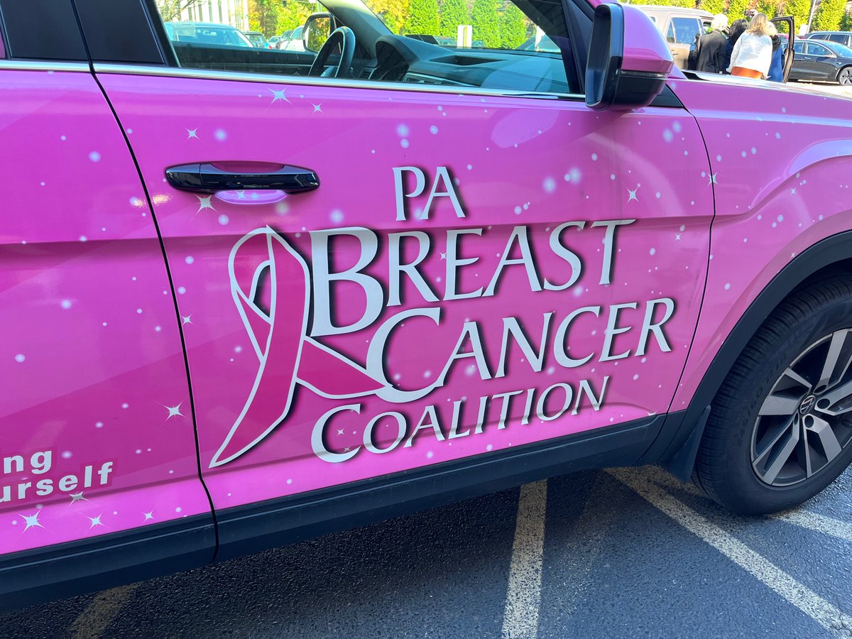 harrisburgacad's tweet image. Today, members of our student body presented the @PBCC with proceeds from our October Dollar Denim Day. Thank you to our Spartans for their generosity and willingness to give back! #HAGivesBack #breastcancerawareness