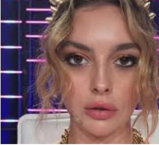 Nadhezda5's tweet photo. Mi felicitación para todos los actores: pero especialmente para Casun Dere, Asya, y para Melin Sezen ,Derin. El papel de ésta última es muy difícil y lo ha borrado. Las dos tienen está mucho talento.👏👏👏👏👏👏👏👏 #infielfinal https://t.co/lsJuBi8WAR