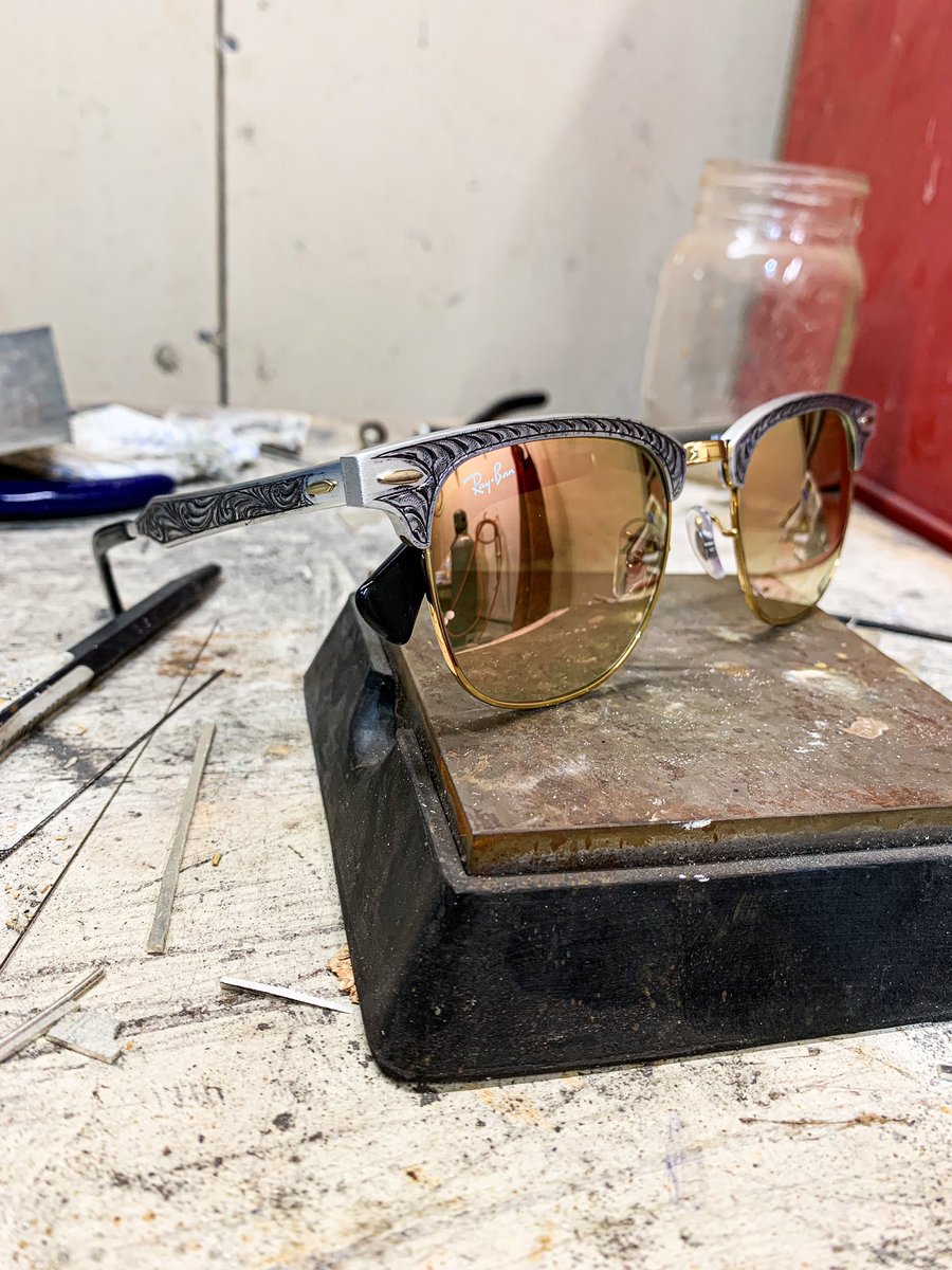 WowJustinDiver's tweet photo. Engraved some Ray Bans today! These are FOR SALE! https://t.co/U1lkMq2WDX