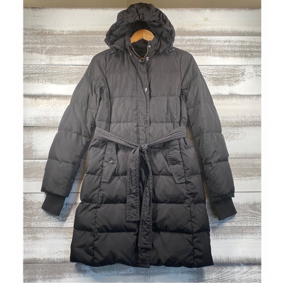 TheRowdyFox's tweet photo. So good I had to share! Check out all the items I'm loving on @Poshmarkapp #poshmark #fashion #style #shopmycloset #lululemonathletica #arcteryx #jcrew: https://t.co/CPqbXhvCa0 https://t.co/FZaLZ4ewag