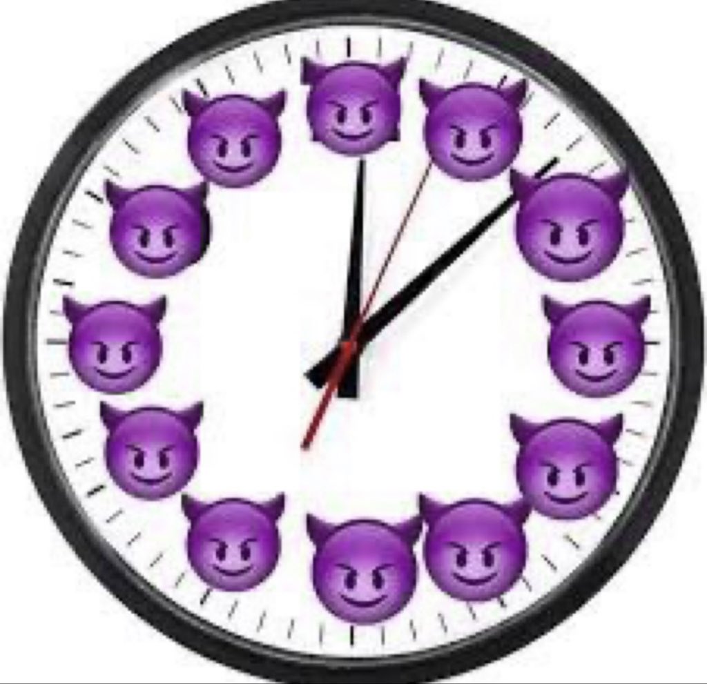 iamsouljabrasi's tweet photo. The time Scorpios be on during Scorpio SZN https://t.co/oJrZNX4Byv