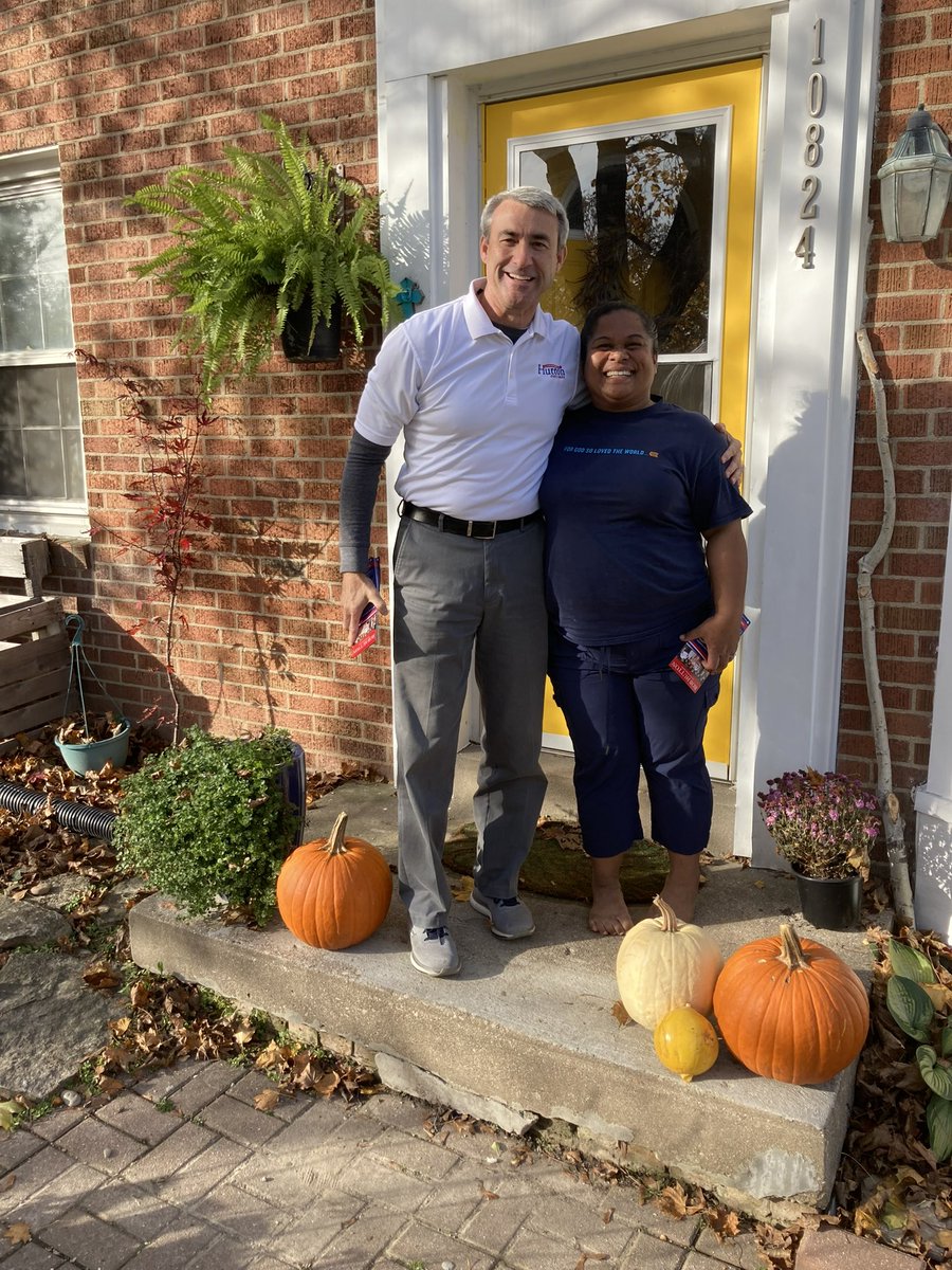 Rob Hutton tweet media