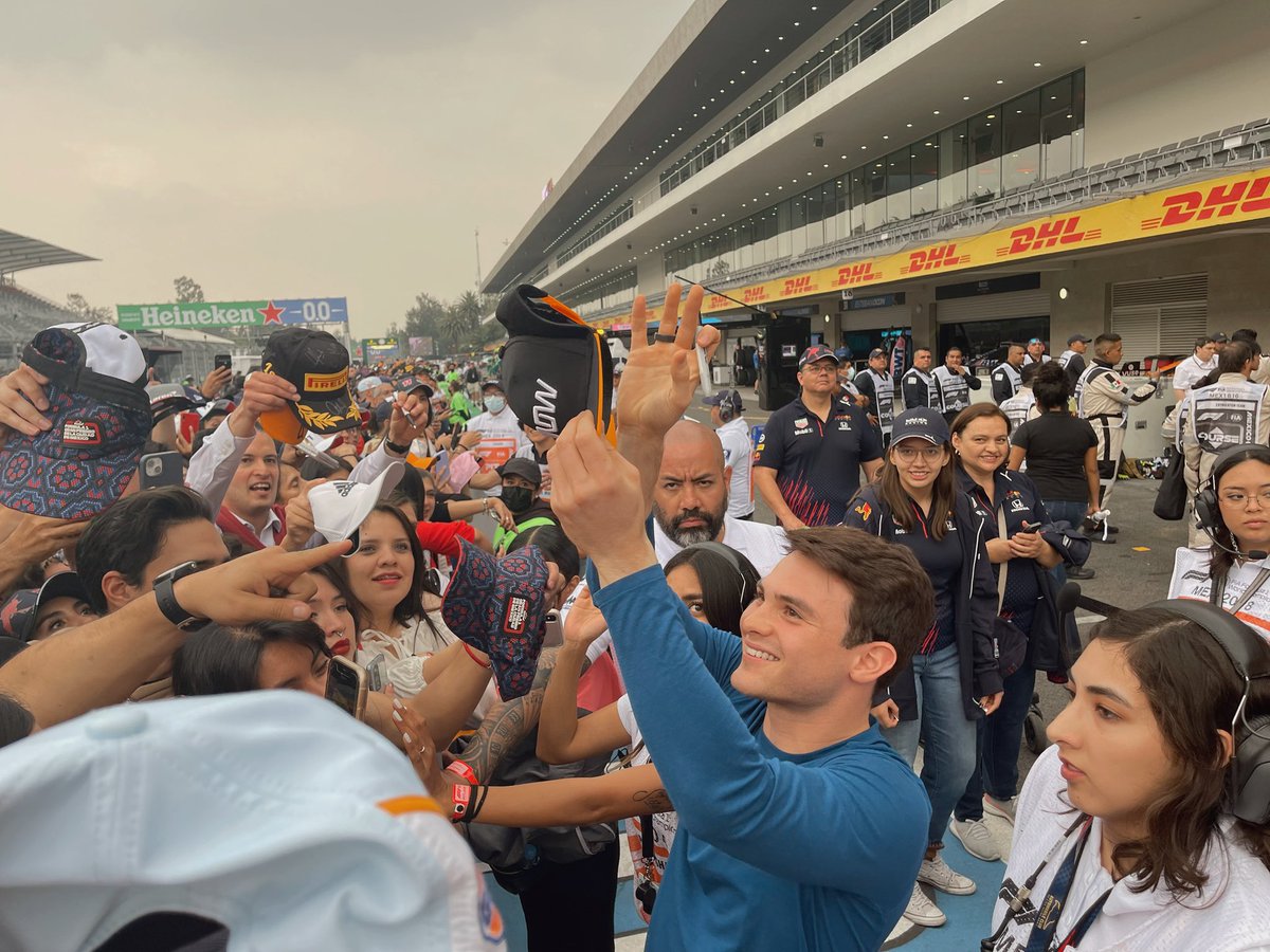 PatricioOWard's tweet photo. ¡Que gusto de estar en casa!🥹 🇲🇽
GOOD TO BE HOME ❤️  #MexicoGP https://t.co/YGgWgKhQ4a
