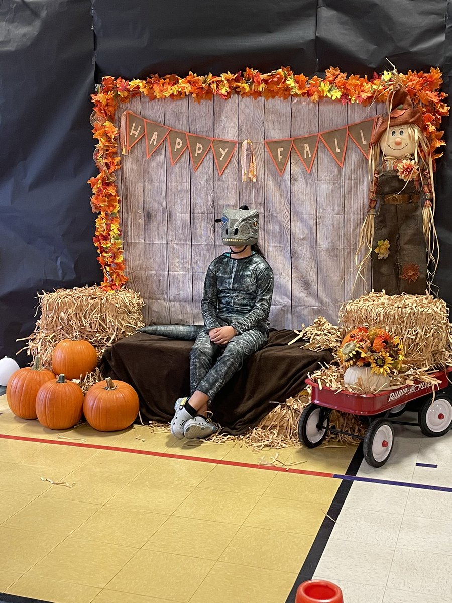 Janell Garcia, M.A.A. (@jg_fd81) on Twitter photo <a href="/NISDCable/">Cable Elementary</a> was the place to be this evening! Great turn out and tons of fun! Trunk or Treat and learning while playing! <a href="/NISDCable/">Cable Elementary</a> was the place to be this evening! Great turn out and tons of fun! Trunk or Treat and learning while playing!