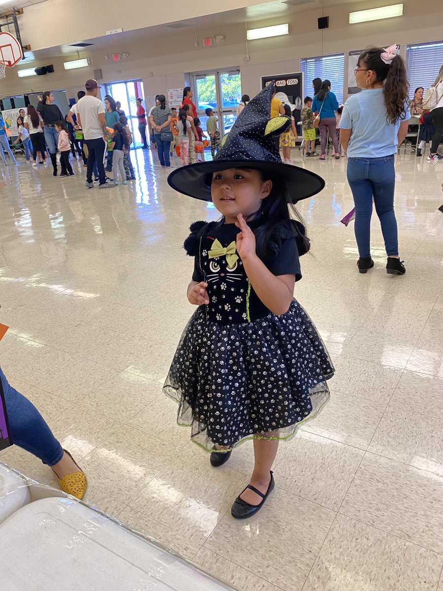 Mrs. Ramirez tweet media