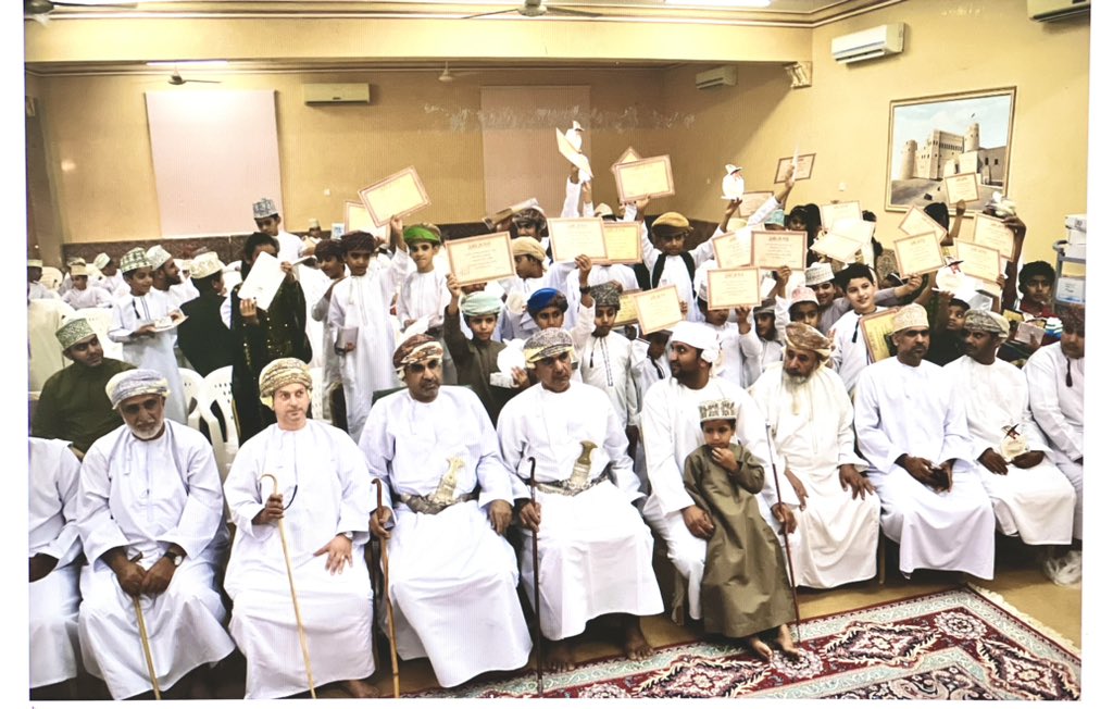 salem9502's tweet photo. حفل ختام مركز الصيفي 03/07/2016 https://t.co/8N0iTs8ty1