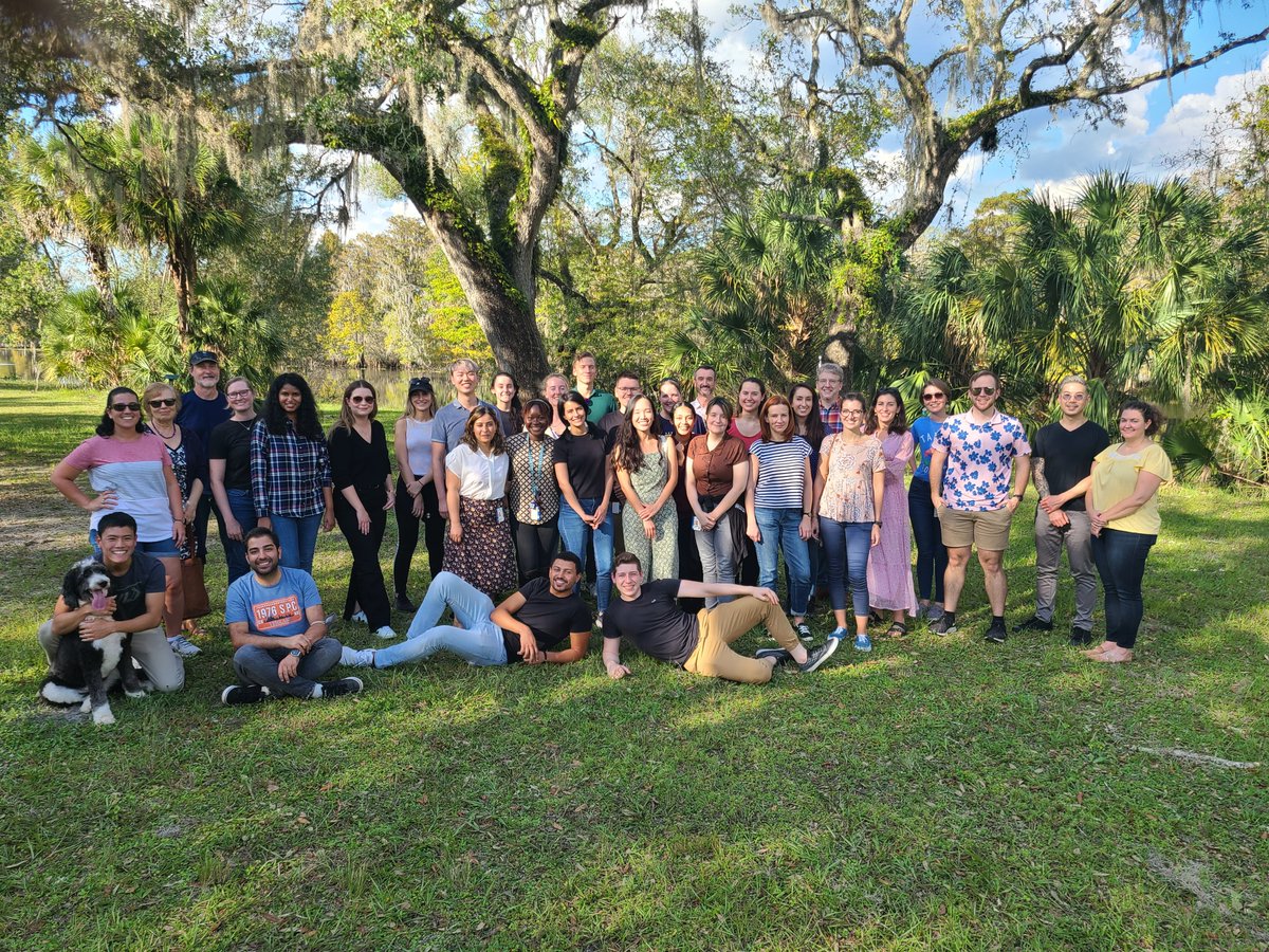 The Annual Cancer Biology Student Picnic was much fun had by all. Students, staff, and faculty enjoyed grilling, chatting, and playing some outdoor games with giant Jenga being the fan favorite.
The 2022 Outstanding Research Award was awarded to J Mandula, Congratulations J!