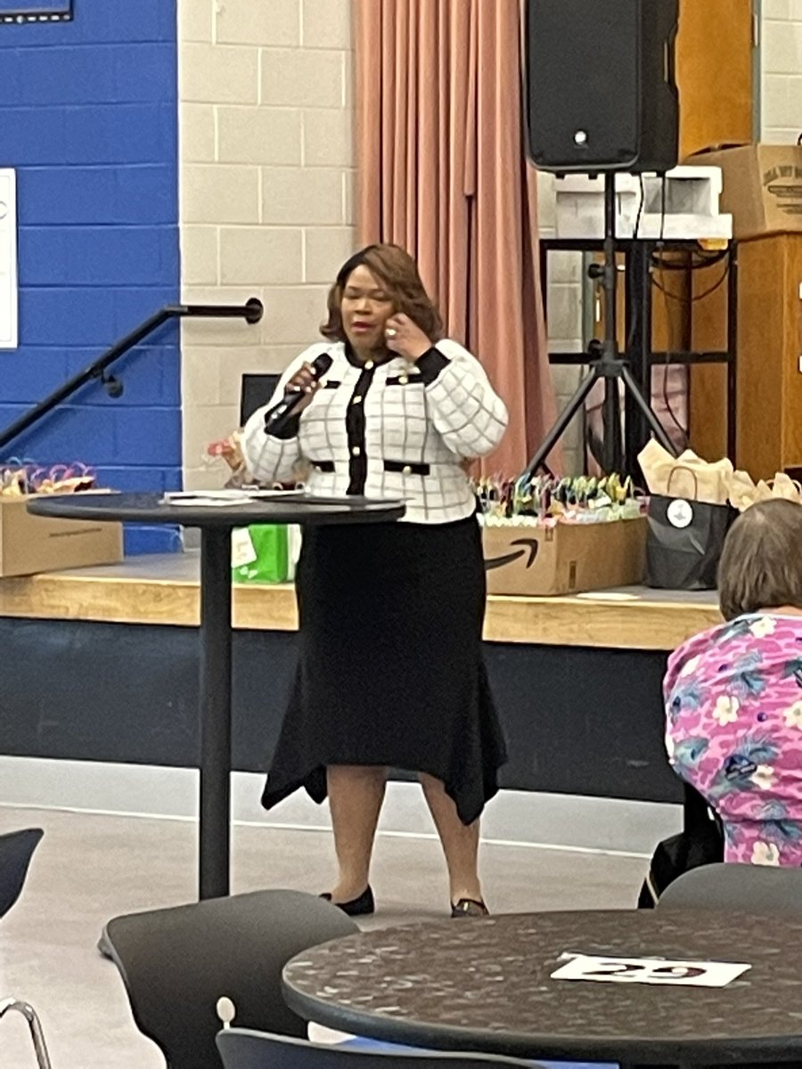 principal_dee's tweet photo. Kudos to Ms. June and the Mentors project! Her people showed up and showed out! Greatness still happens at Miller! #Built4Bibb https://t.co/ELrQ7yfrLk