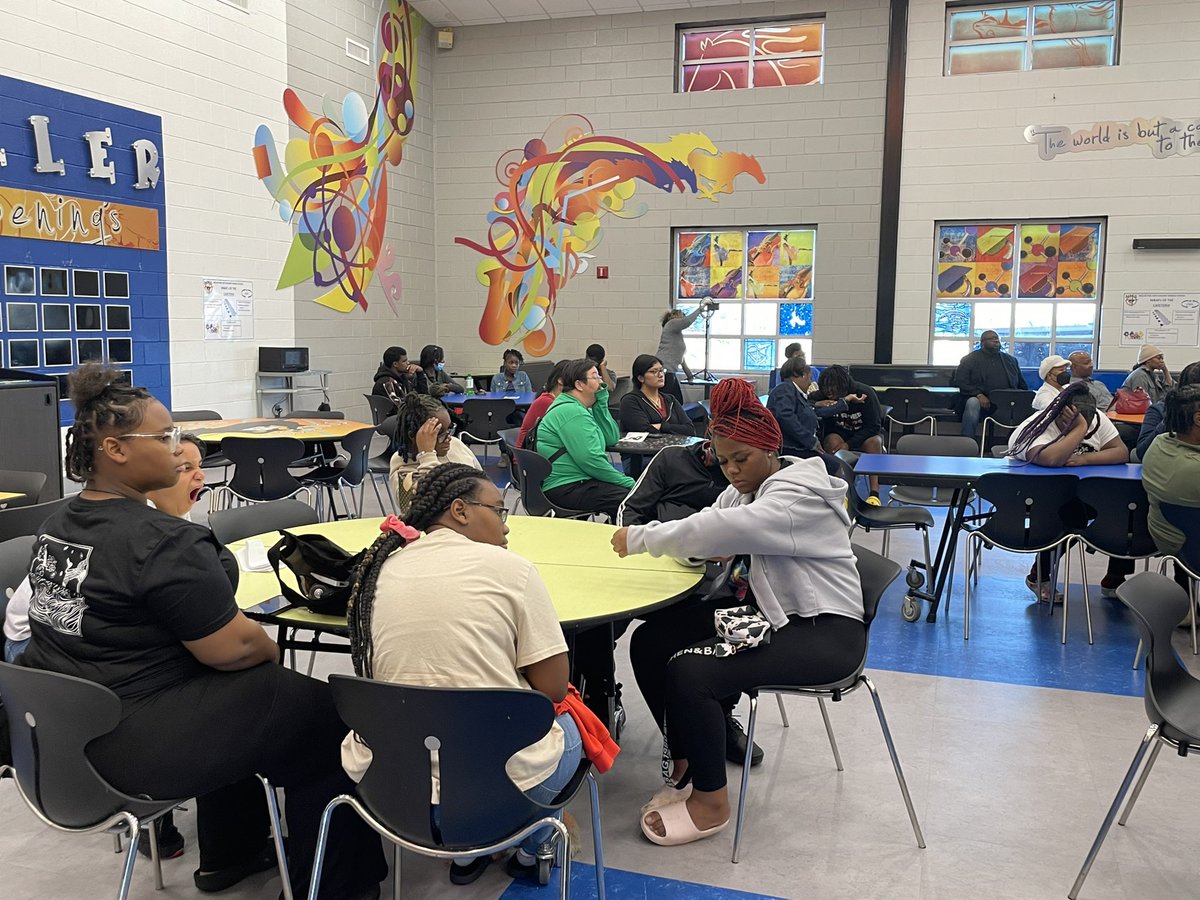principal_dee's tweet photo. Kudos to Ms. June and the Mentors project! Her people showed up and showed out! Greatness still happens at Miller! #Built4Bibb https://t.co/ELrQ7yfrLk