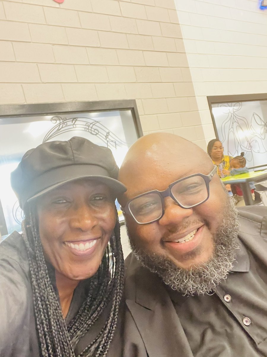 principal_dee's tweet photo. https://t.co/krJ49R5ZGI
