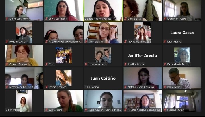 Daisyimbertrome's tweet photo. Hoy se celebró el XXII Ateneo en el CeRP de Florida. Se presentaron Investigaciones Formativas de todos los Profesorados orientados por docentes de Didáctica, informática e Investigación. ¡Felicitaciones a docentes y estudiantes! ¡Fue un placer escuchar cada presentación! https://t.co/kjKg53GNJa