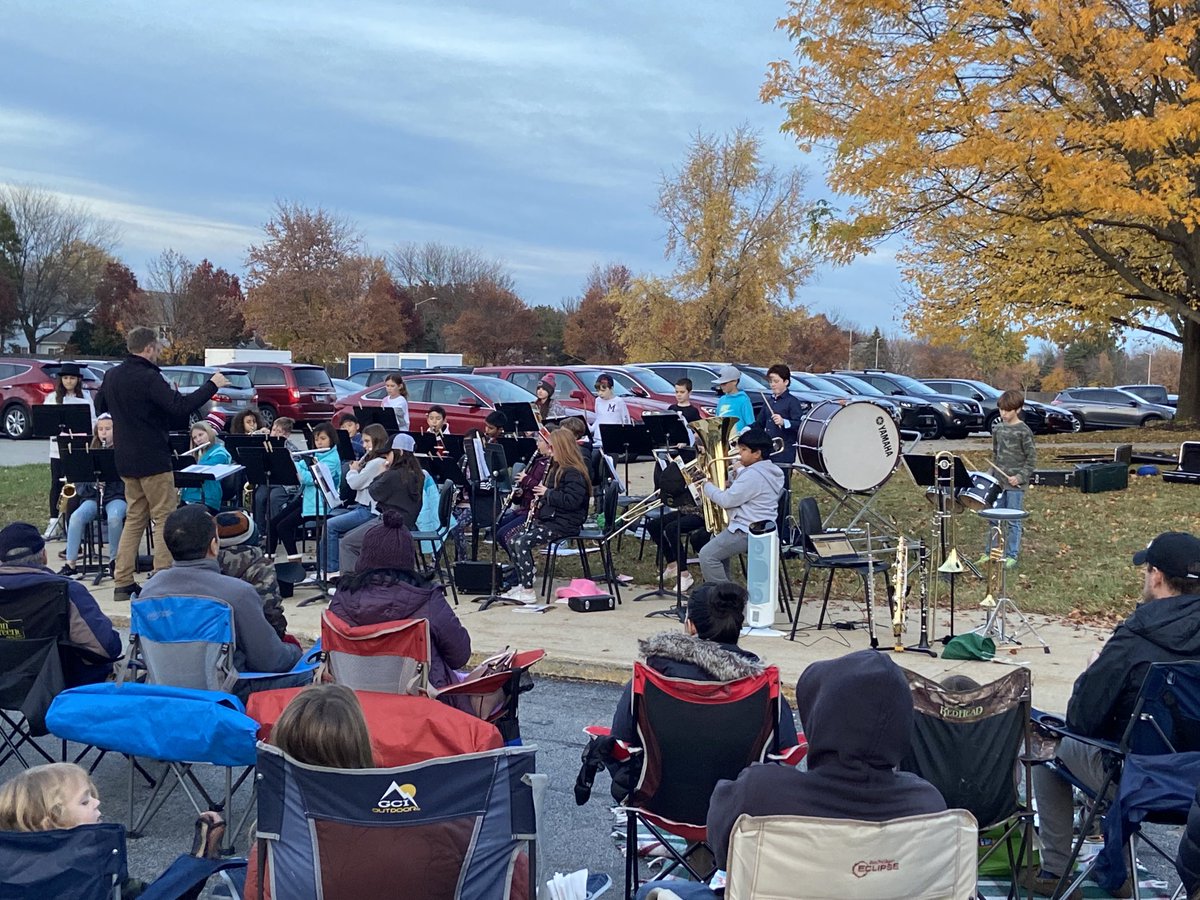 RWpride's tweet image. Enjoying a tailgate band concert!