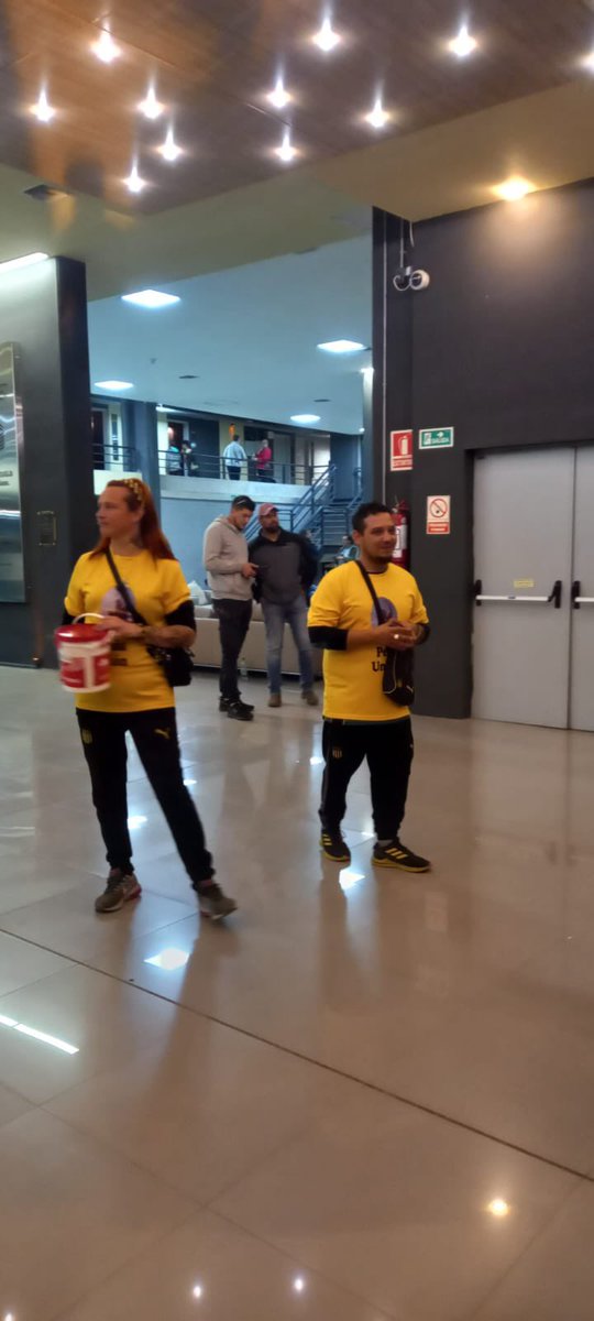 interiorCAP's tweet image. Las Peñas están en el Campeón del Siglo con las alcancias de la @teletonuruguay ❤️