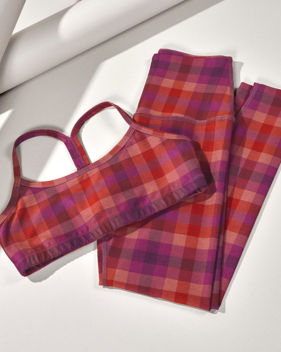 Softmark is your favorite Spacedye Fabric just with a perfect Fall print 🍂

Shop it here: bit.ly/3VKBJ24