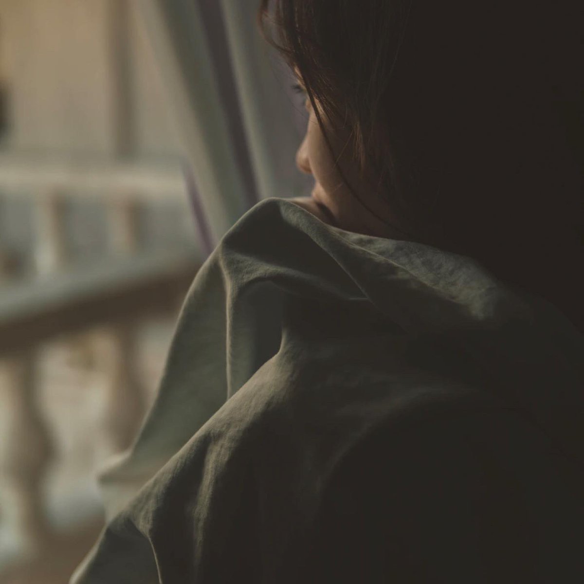 dani_dials's tweet image. Studies suggest seasonal depression increases when it starts getting dark early. These tips can help. See blog: daniellereneebeauty.com/post/fighting-…

#tipoftheday #selfcaretips