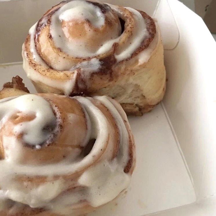 groodearcafe's tweet photo. new order! +.*.｡
╰➤ cinnamon roll + latte
to: @gayIittlemiya
from: anon

💌 ❝ hope you have a great day!! ❞
╰➤ ♬: the aerialist - gwsn
thank you for ordering! ♡｡*ﾟ https://t.co/gLT4sBwmHb