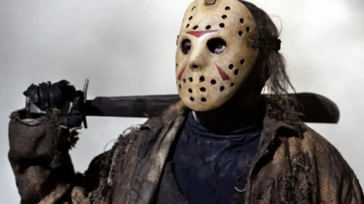 OLAGuildGames's tweet photo. Jason viene a buscarte y tu única defensa es lo que tienes a tu derecha ☠️ 

¿Qué tan jodido estas? 🤔 https://t.co/m8PdheDXmF